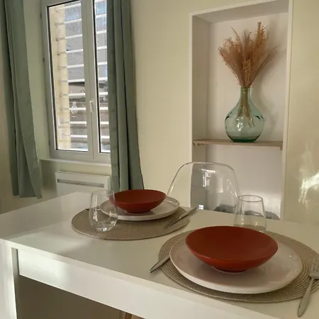 Hypnos-hebergement Champenois Apartment *
